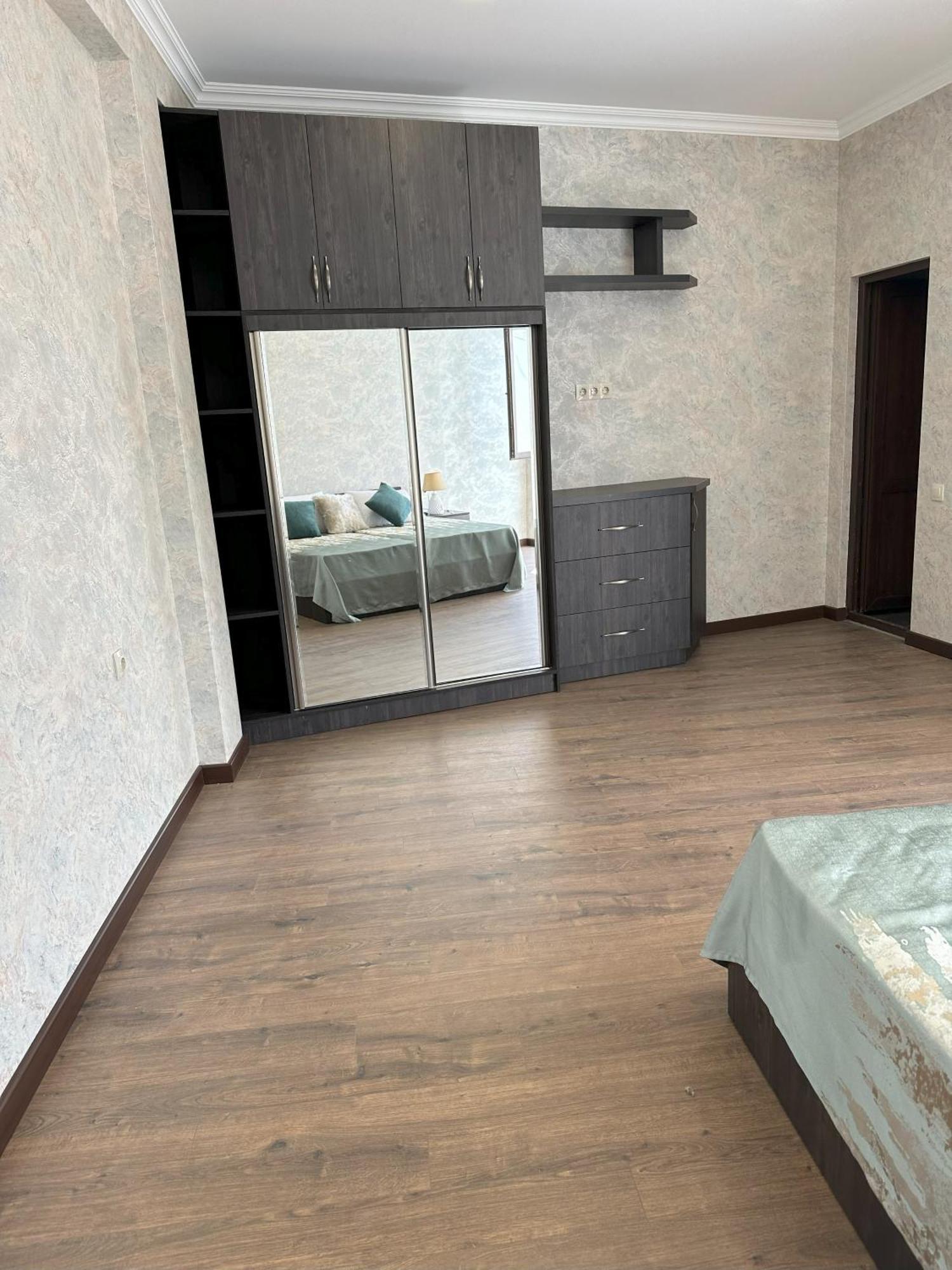 Three Palms House Apartment
