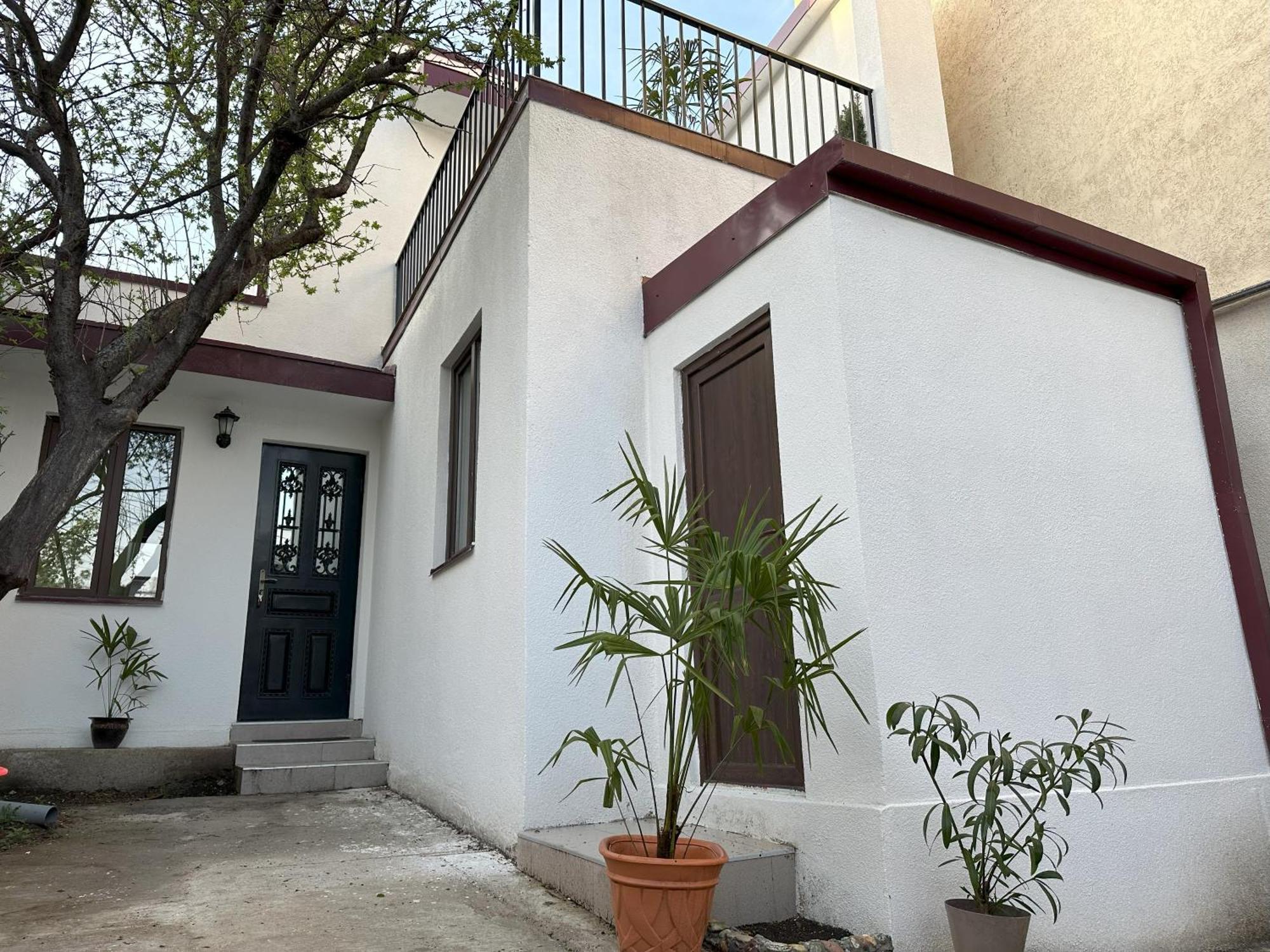 Three Palms House Tbilisi